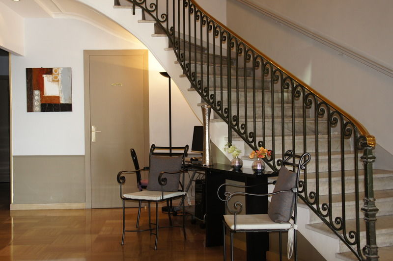 Hotel Ambassador