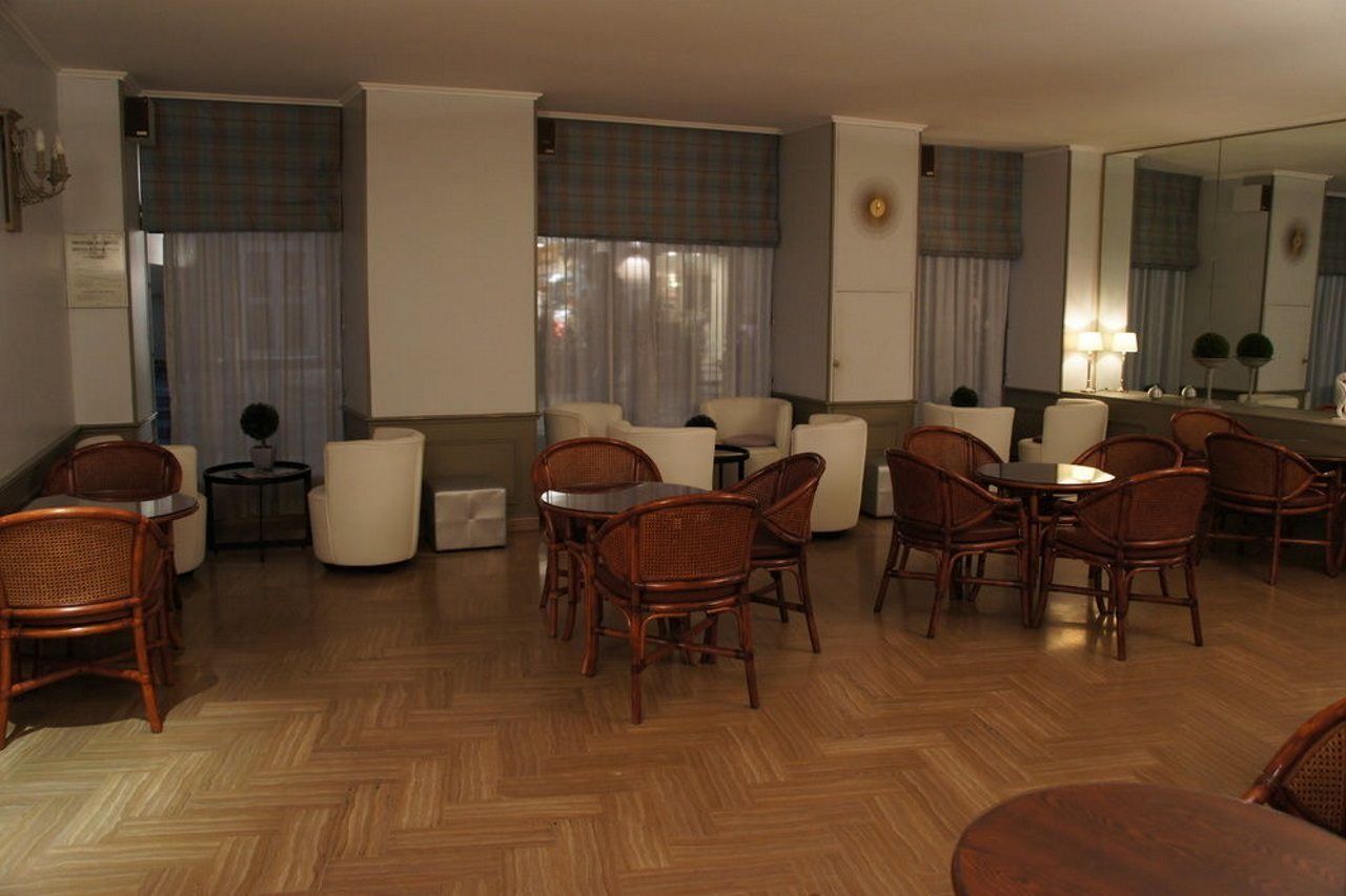 Hotel Ambassador 3*